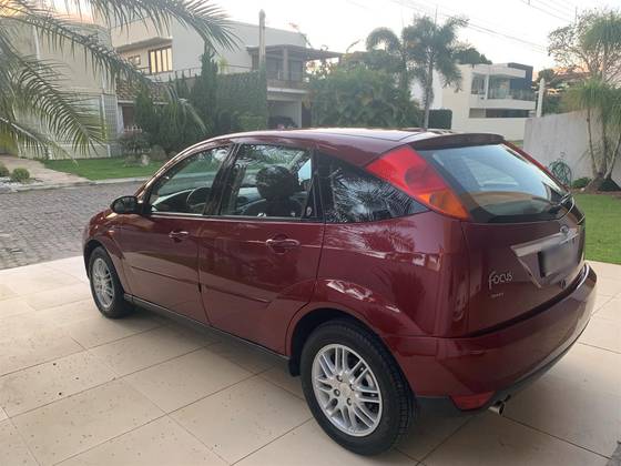 FORD FOCUS 2.0 GHIA 16V GASOLINA 4P MANUAL FORD FOCUS 2.0 GHIA 16V GASOLINA 4P MANUAL